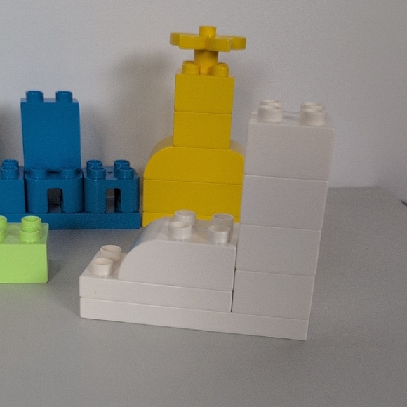 Lego Duplo Brick Box Building Set (Incomplete) - Picture 4 of 7